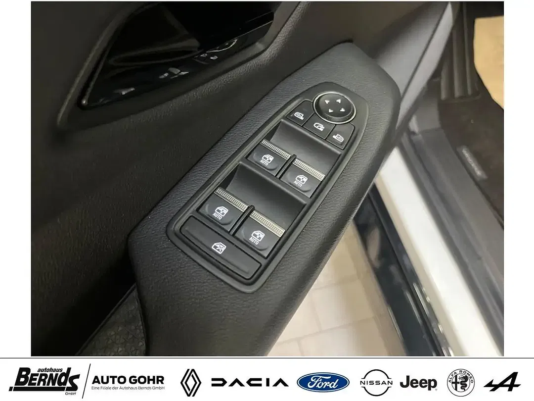 Renault Megane E-Tech - Thumbnail 12