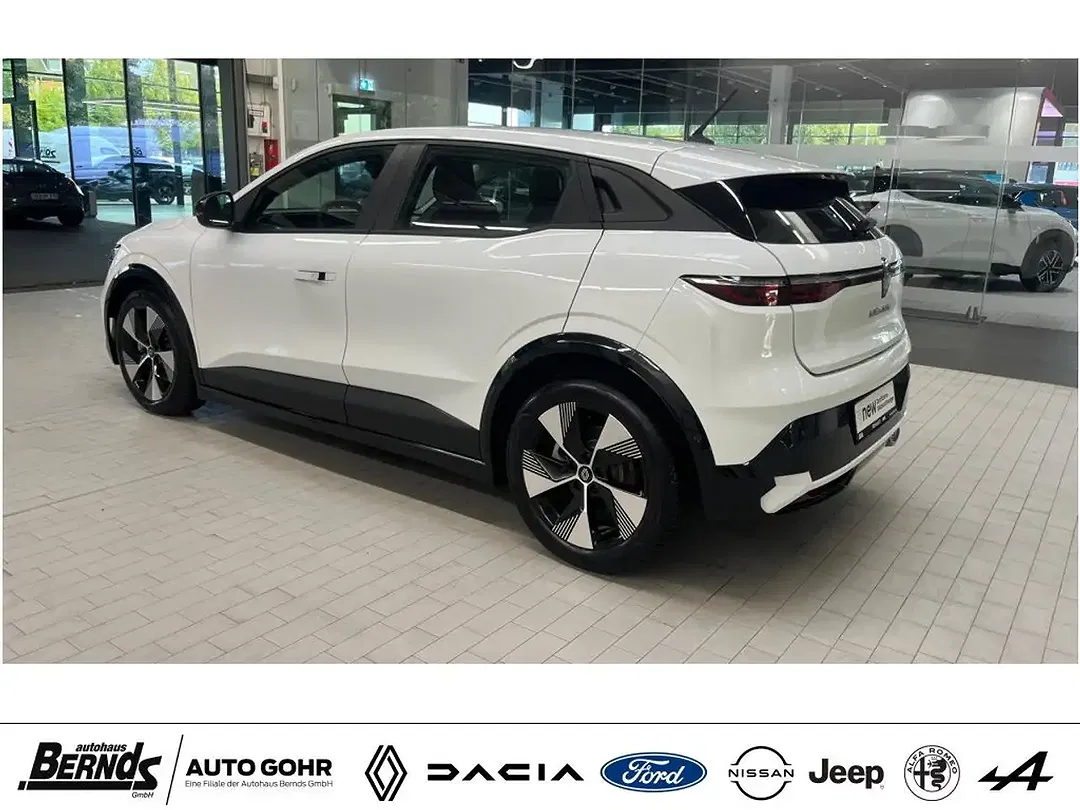 Renault Megane E-Tech - Thumbnail 9