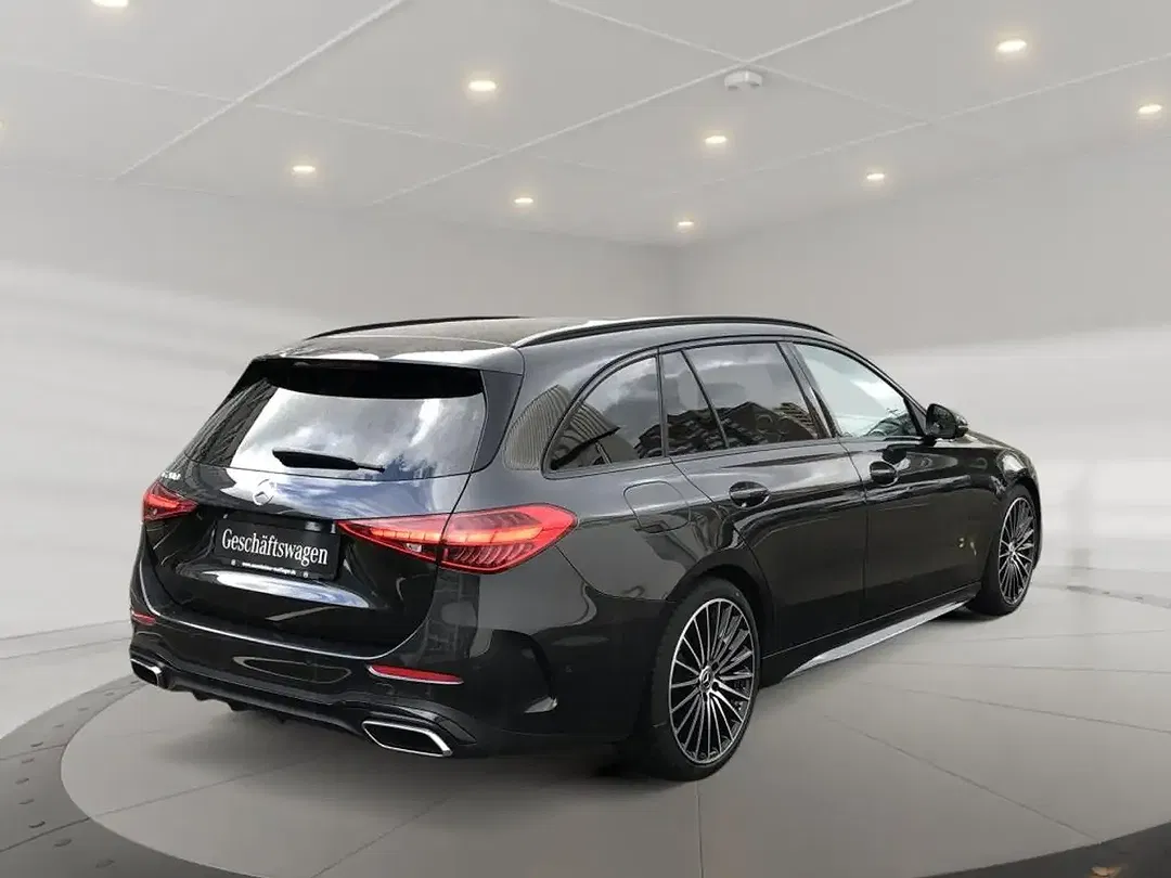 Mercedes-Benz C 200 AMG MBUX Night - foto 2