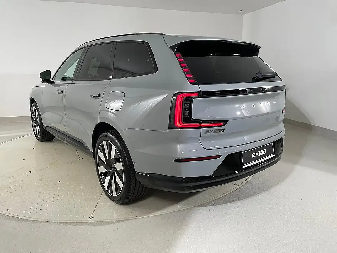 Volvo EX90 AWD Plus - Thumbnail 4