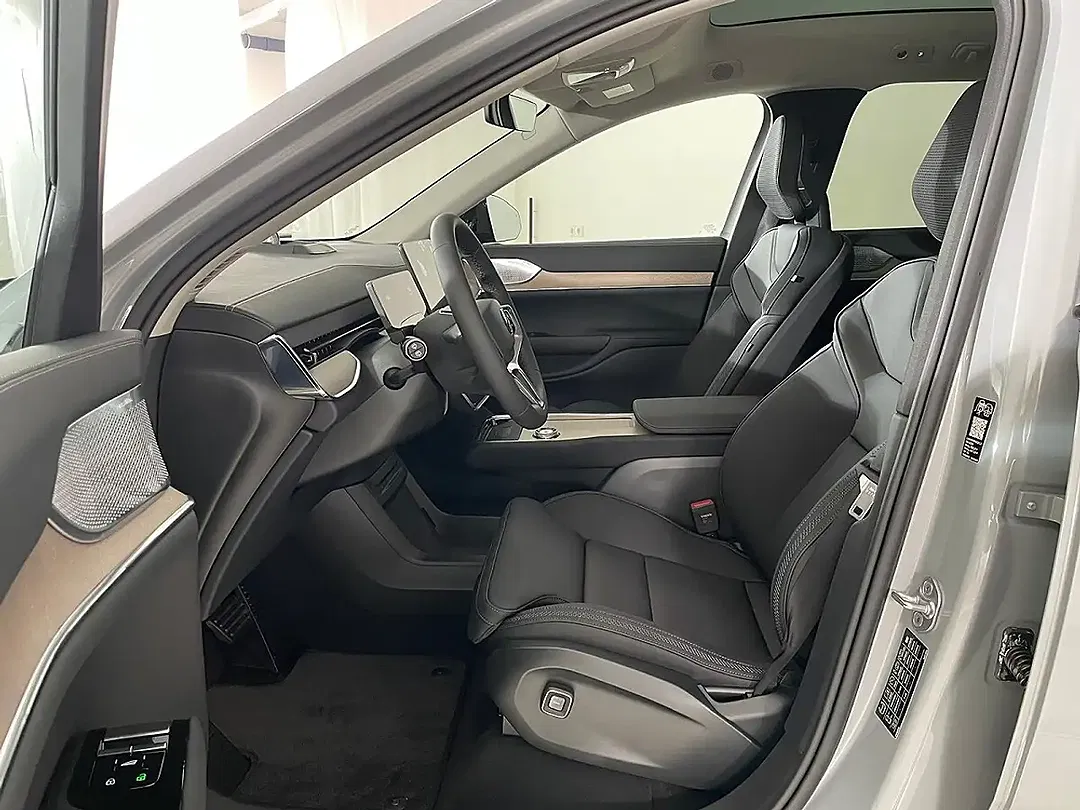 Volvo EX90 AWD Plus - Thumbnail 9