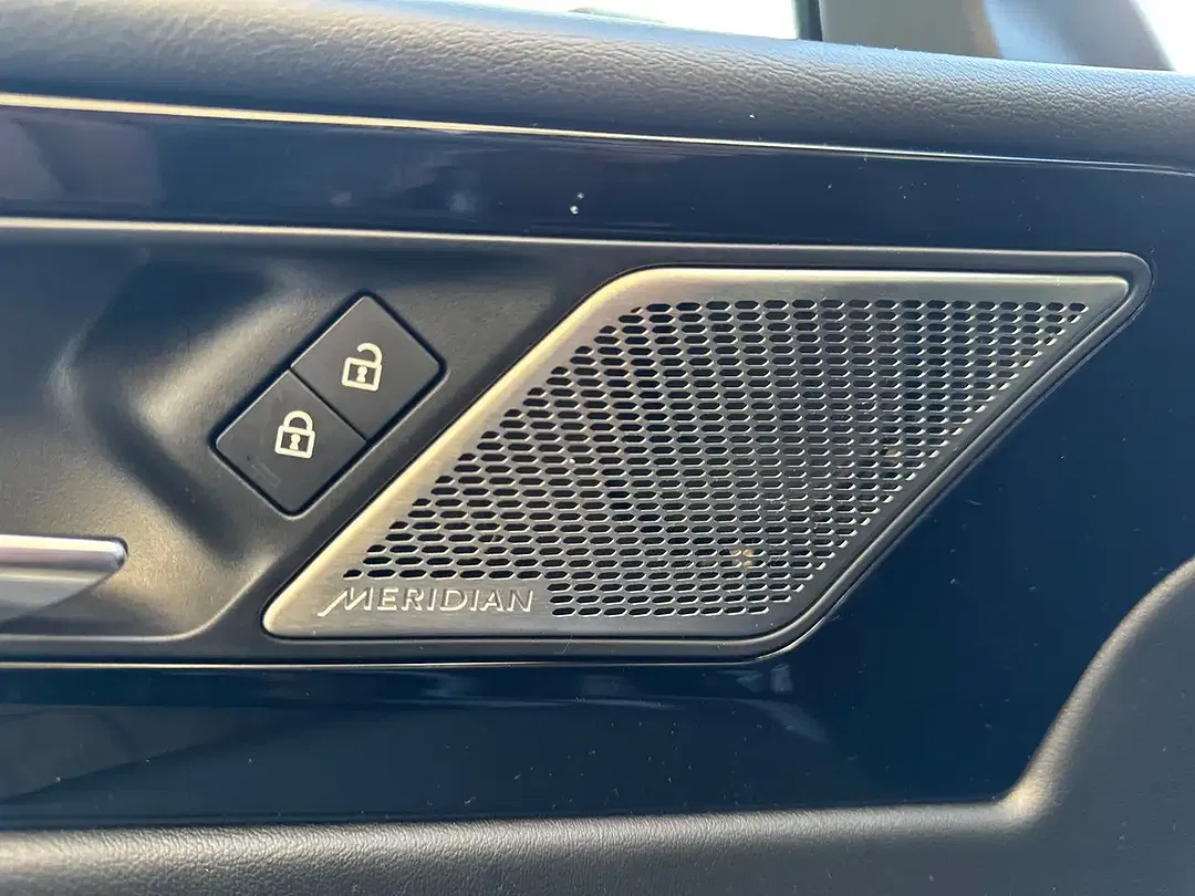 Jaguar XE R-Dynamic Black - Thumbnail 11