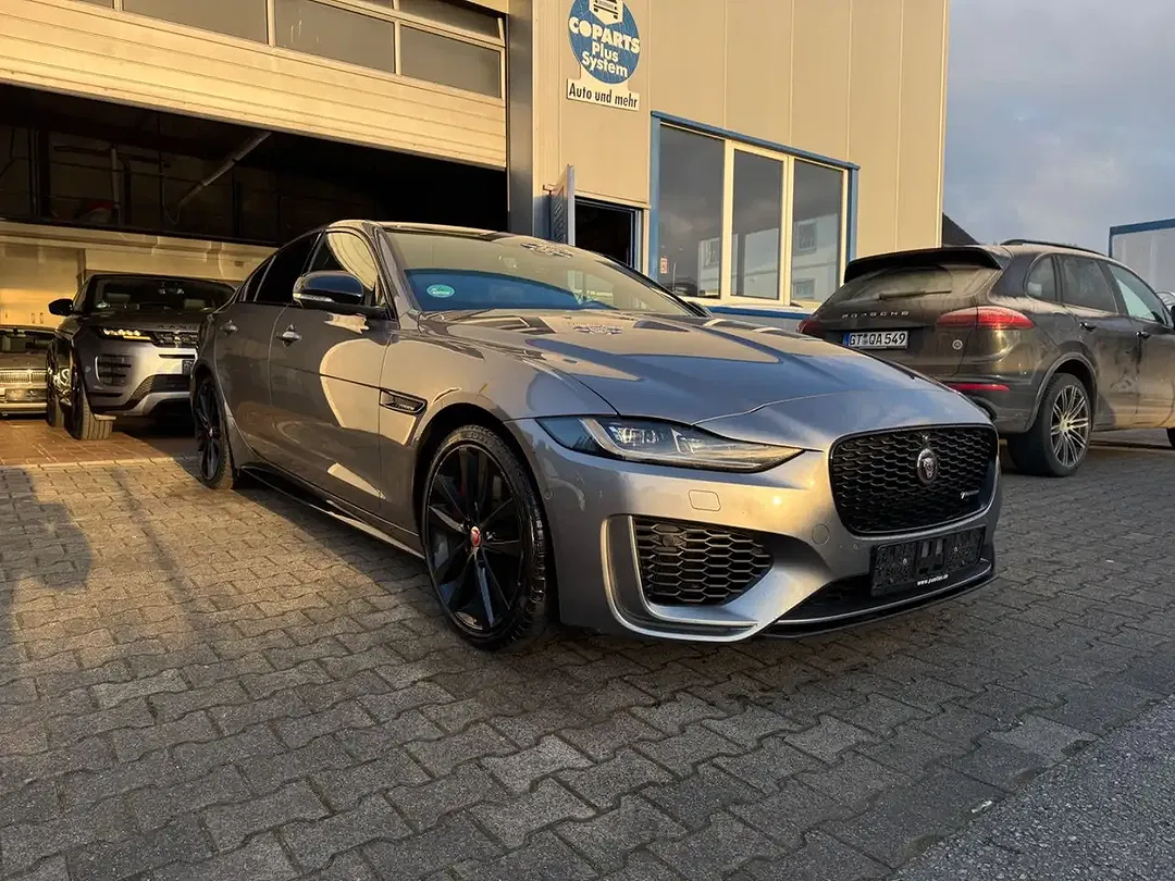 Jaguar XE R-Dynamic Black - foto 2