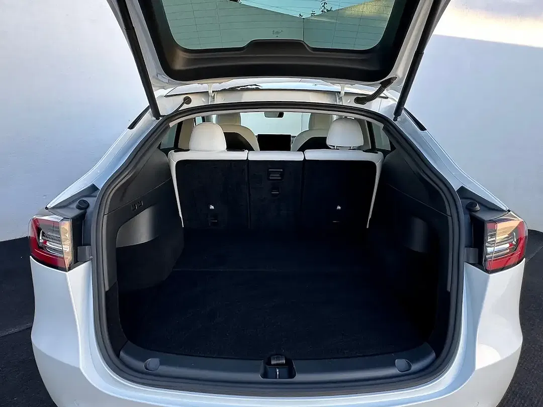 Tesla Model Y 75 kWh Dual Motor Long Range Premium - foto 15