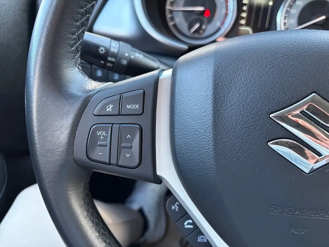 Suzuki Vitara - Thumbnail 10