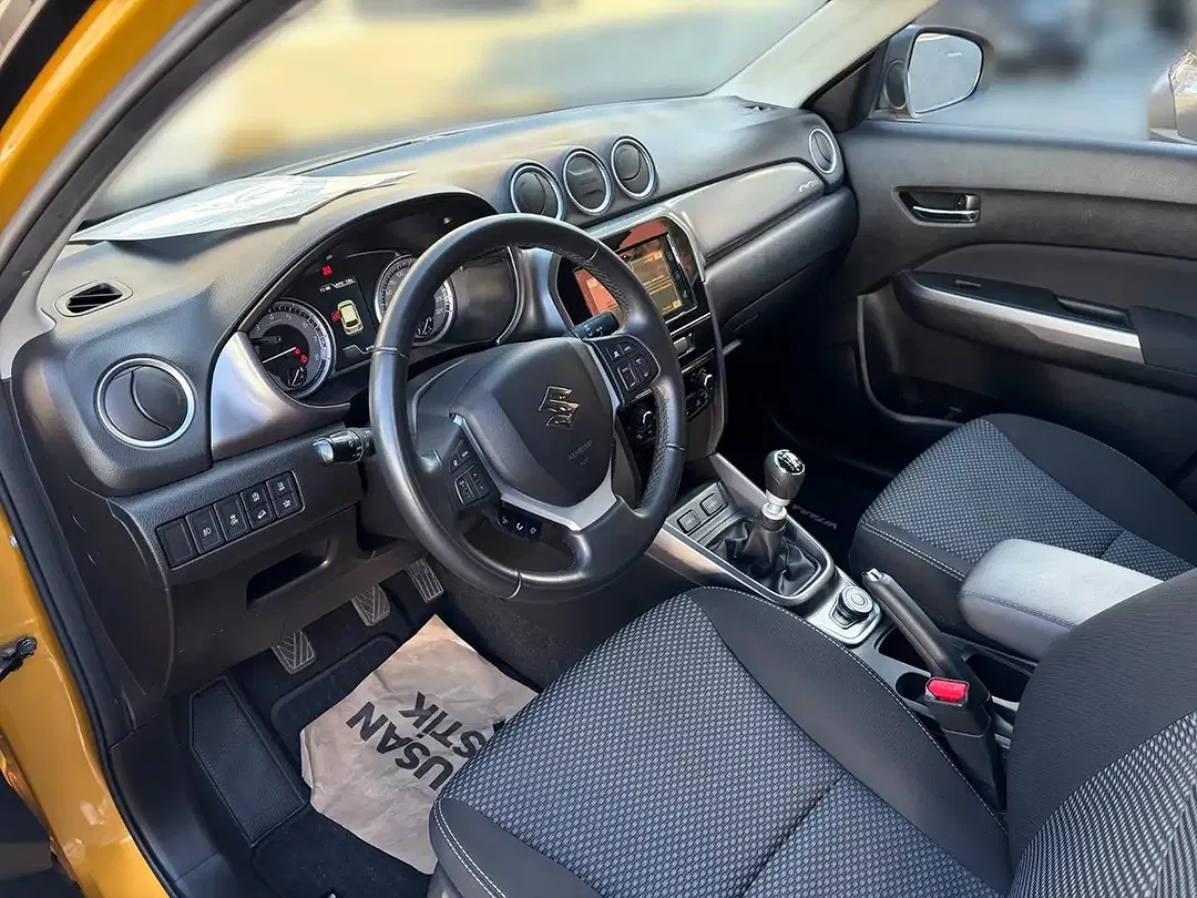 Suzuki Vitara - Thumbnail 8