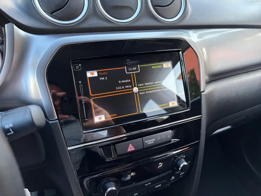 Suzuki Vitara - Thumbnail 9