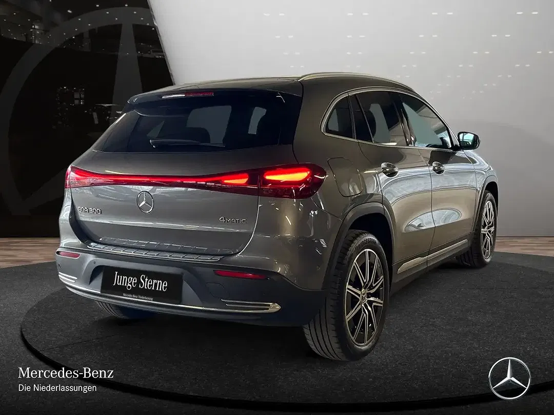 Mercedes-Benz EQA 300 4MATIC - Thumbnail 7