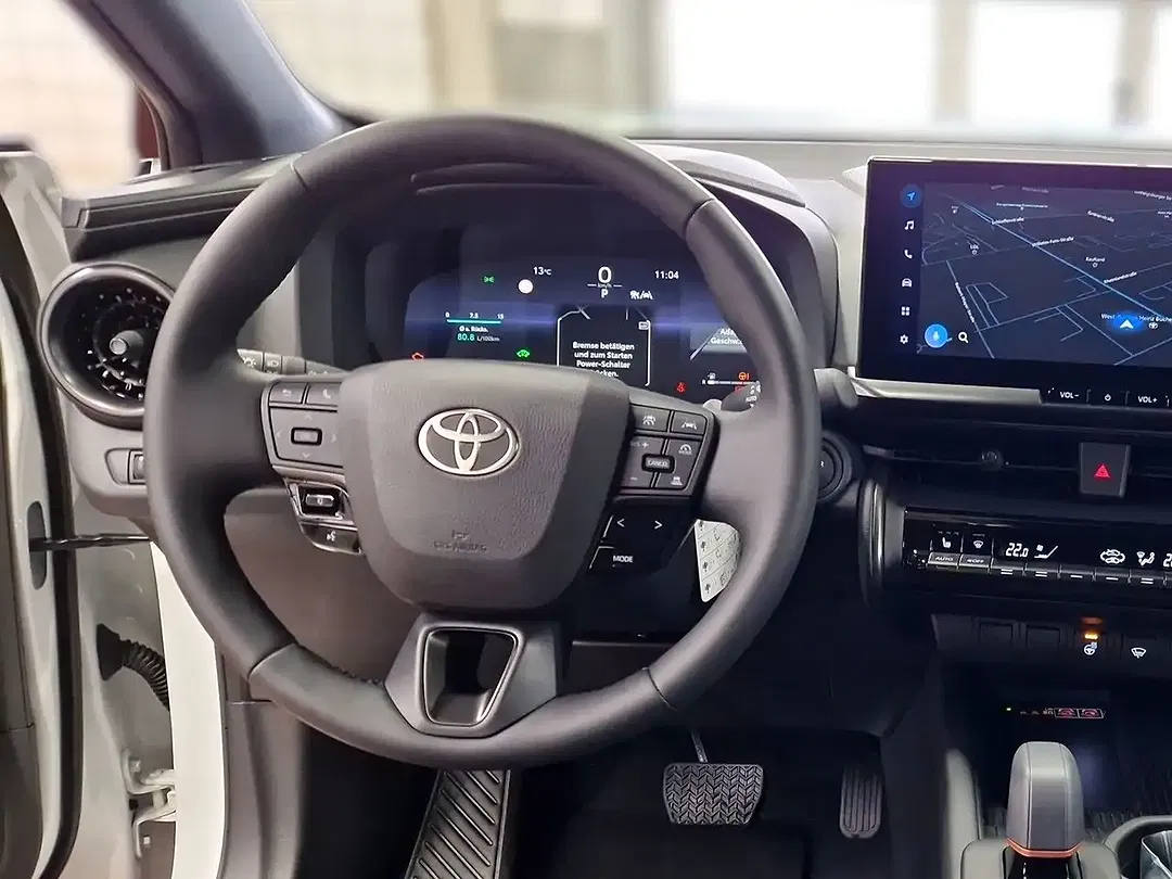 Toyota C-HR Hybrid Team Deutschland - Thumbnail 14