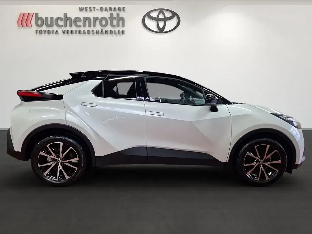Toyota C-HR Hybrid Team Deutschland - Thumbnail 4