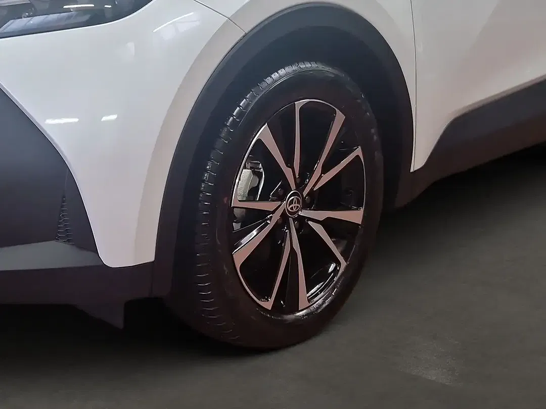 Toyota C-HR Hybrid Team Deutschland - Thumbnail 9