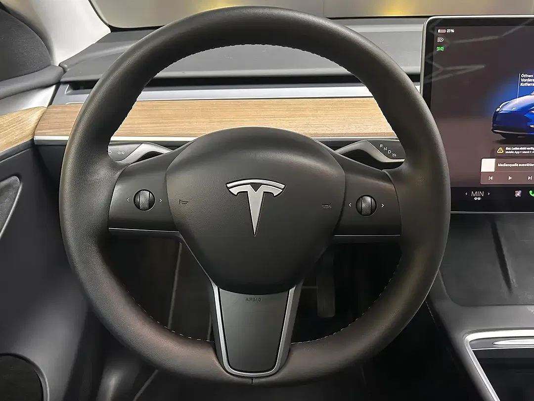 Tesla Model Y AWD Dual Motor Long Range - Thumbnail 15