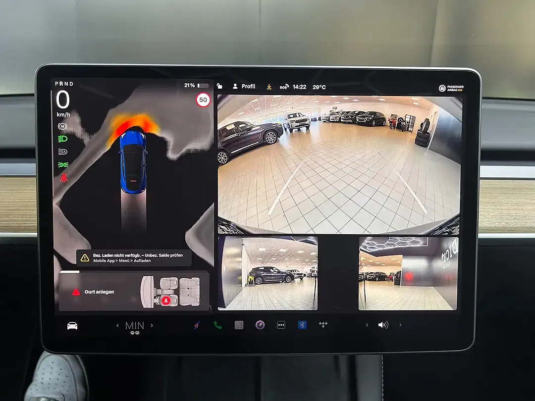 Tesla Model Y AWD Dual Motor Long Range - Thumbnail 19