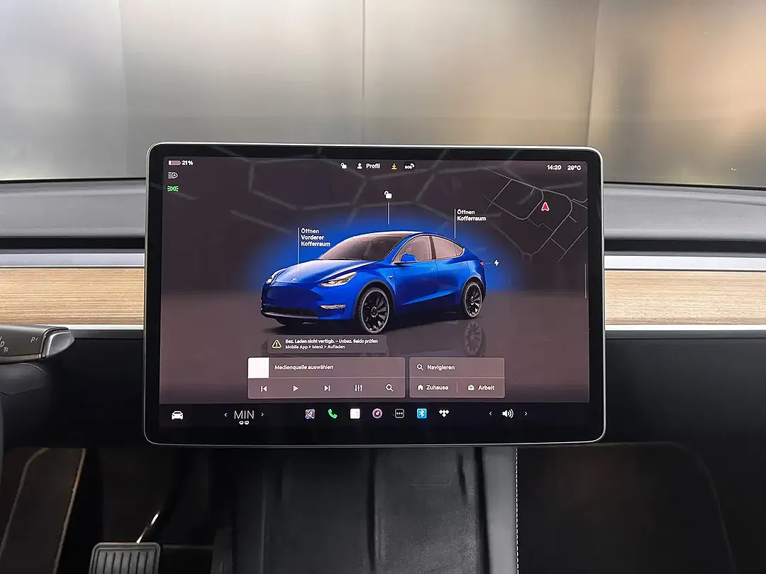 Tesla Model Y AWD Dual Motor Long Range - Thumbnail 21