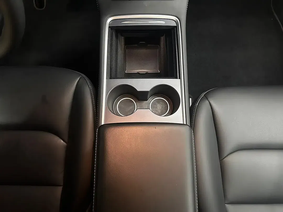 Tesla Model Y AWD Dual Motor Long Range - Thumbnail 22