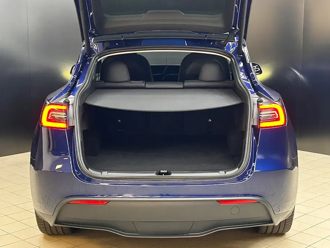 Tesla Model Y AWD Dual Motor Long Range - Thumbnail 26