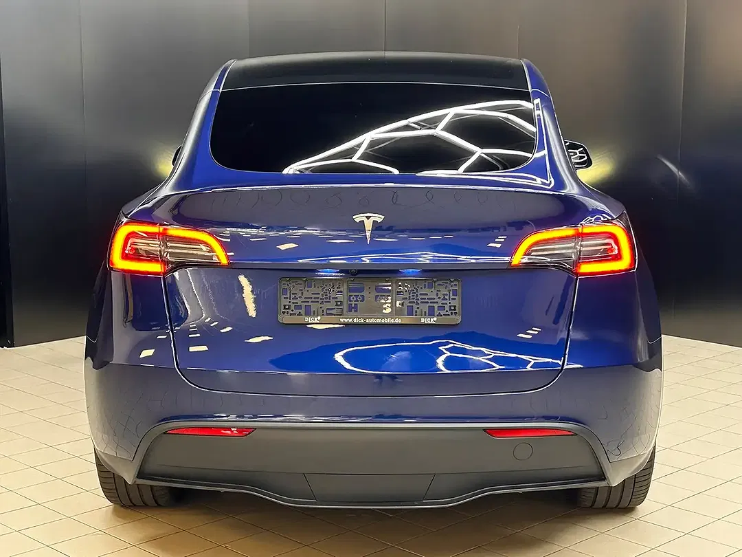 Tesla Model Y AWD Dual Motor Long Range - Thumbnail 6