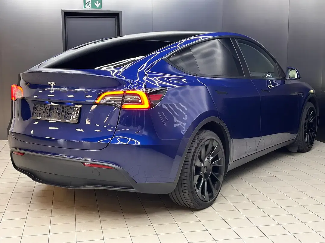 Tesla Model Y AWD Dual Motor Long Range - Thumbnail 7
