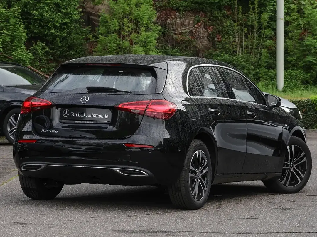 Mercedes-Benz A 250 Progressive - Thumbnail 2