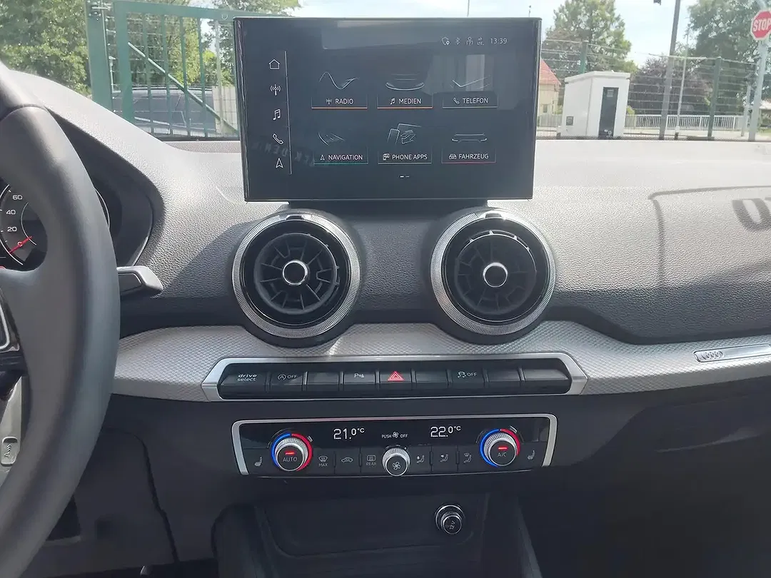 Audi Q2 1.5 TFSI S tronic S line - Thumbnail 12