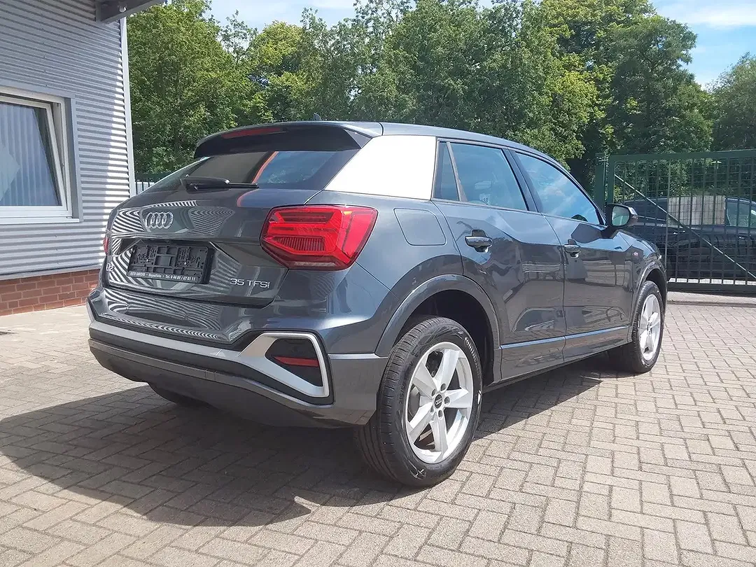 Audi Q2 1.5 TFSI S tronic S line - Thumbnail 2