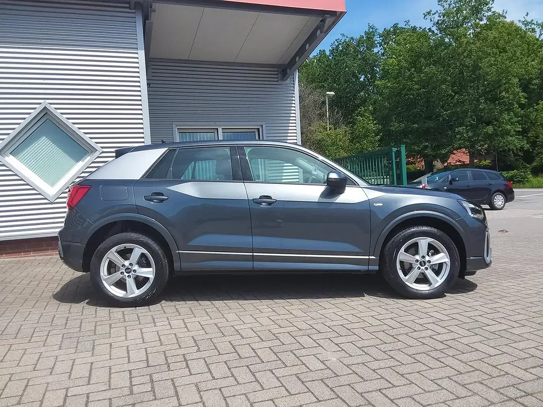 Audi Q2 1.5 TFSI S tronic S line - Thumbnail 3