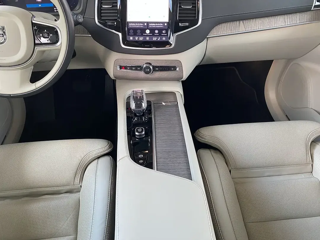 Volvo XC90 T8 Recharge Ultimate Dark - Thumbnail 9