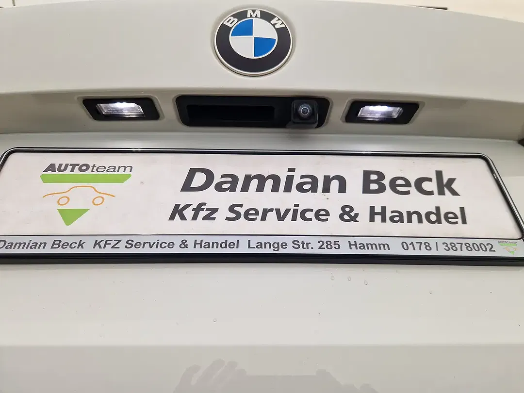 BMW 330 xDrive Advantage - Thumbnail 3