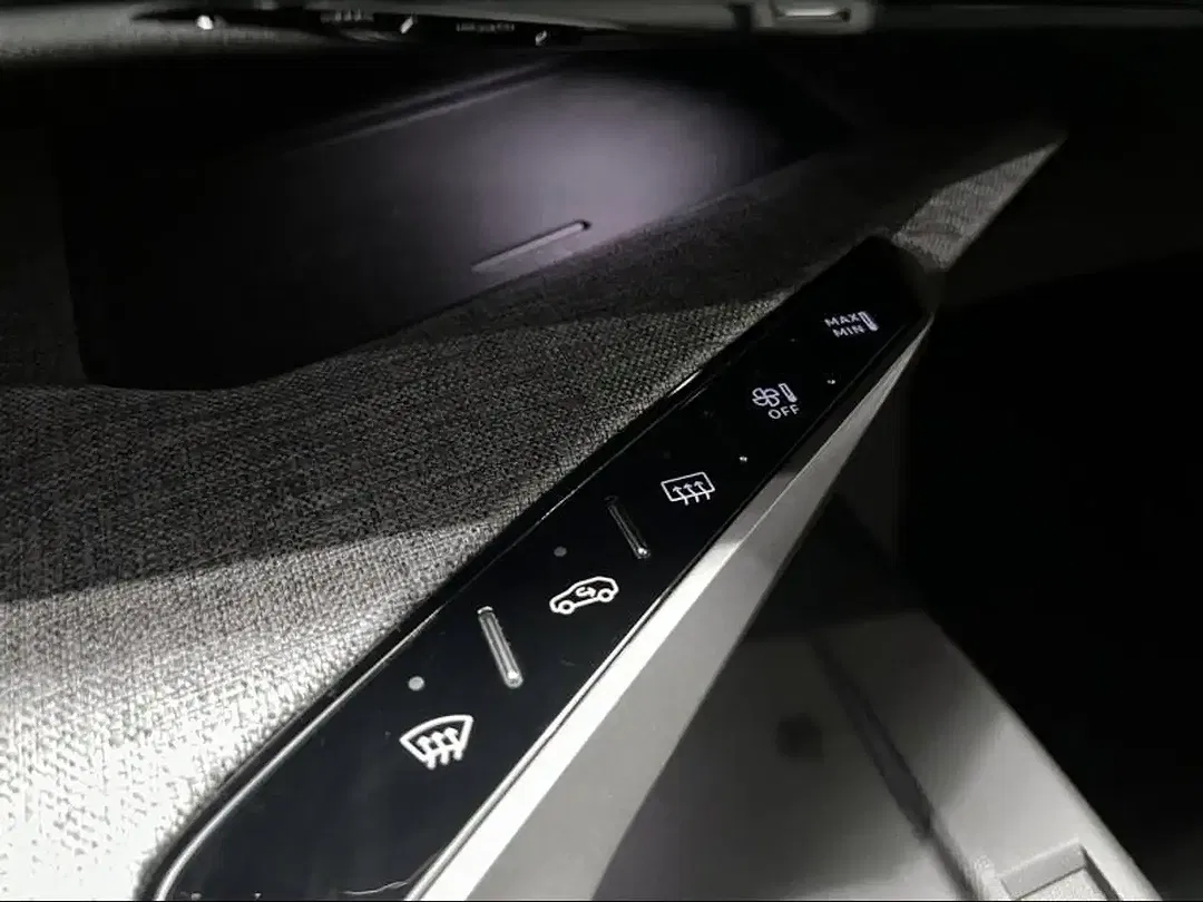 Peugeot 3008 136 MHEV Allure - Thumbnail 15