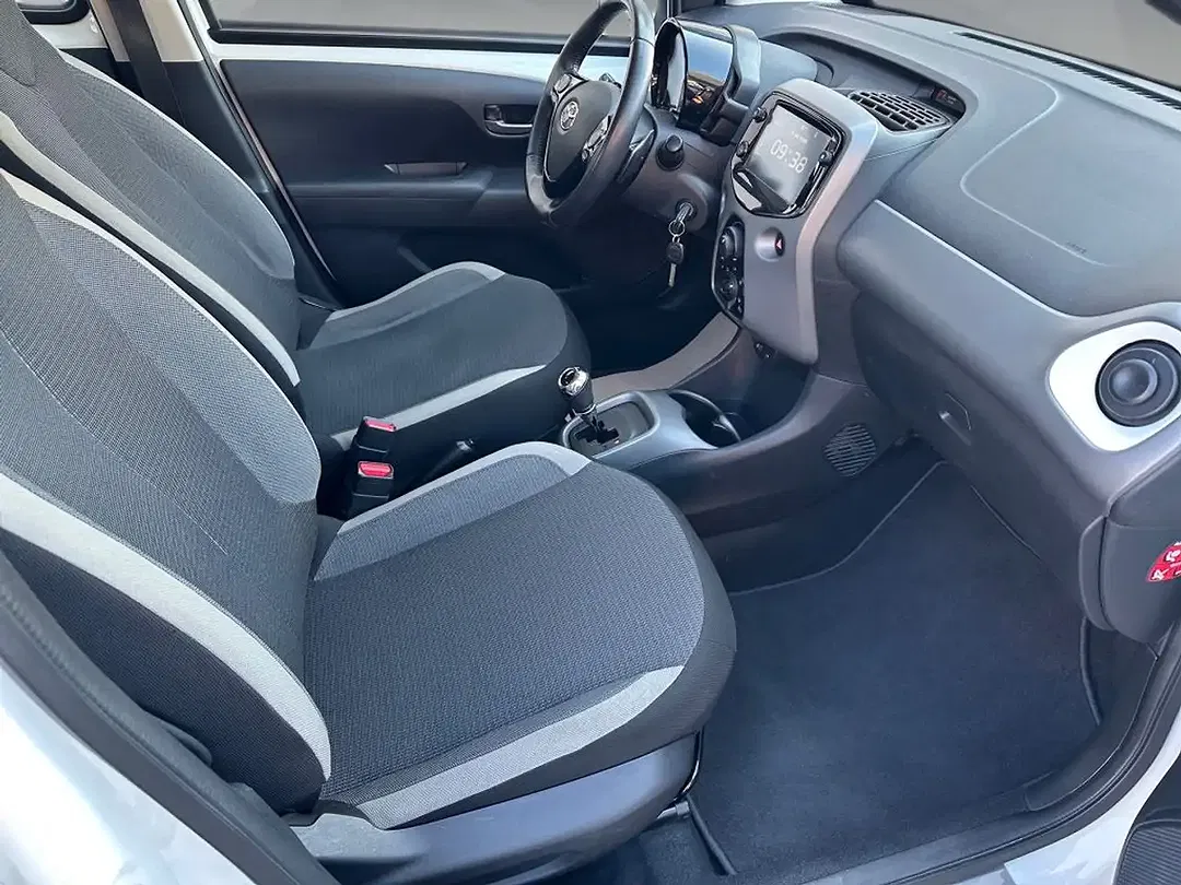 Toyota Aygo X Team Deutschland - Thumbnail 3