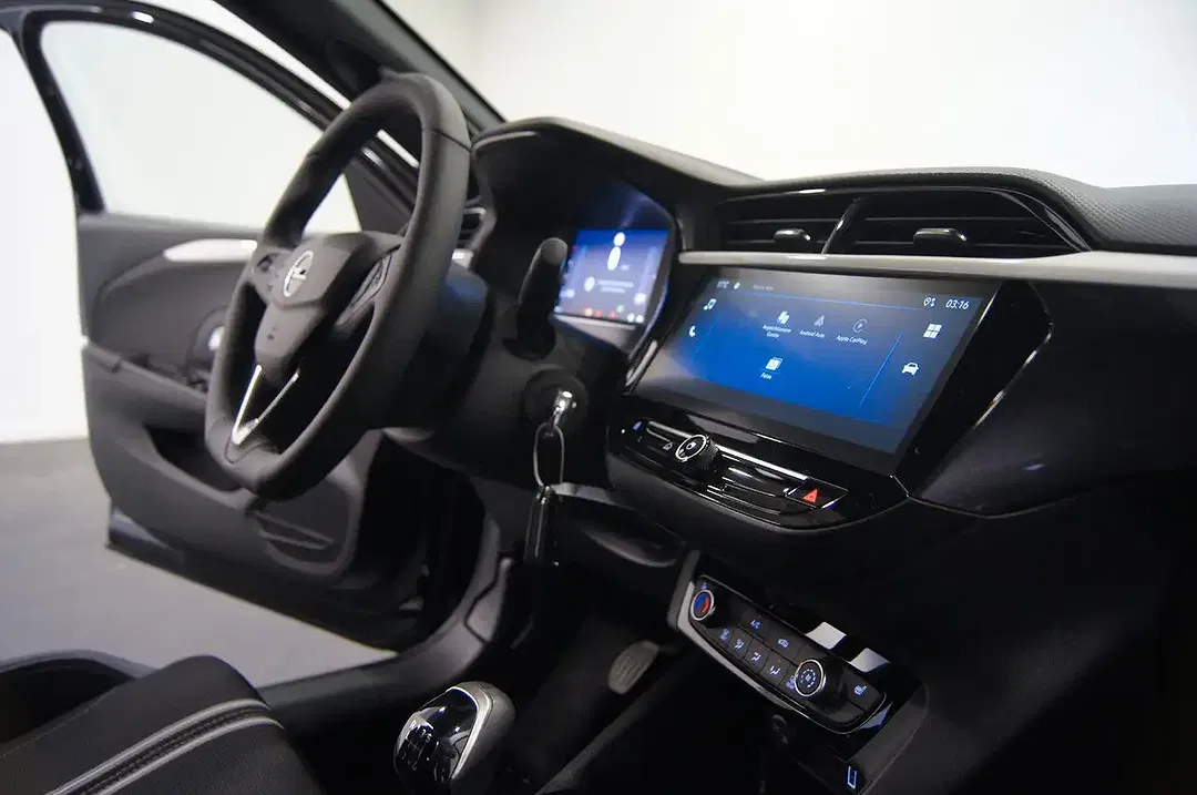Opel Corsa GS - Thumbnail 4