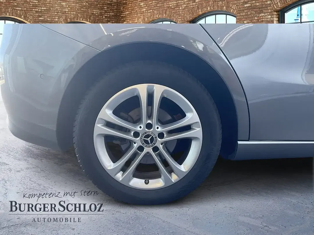 Mercedes-Benz B 180 - Thumbnail 6