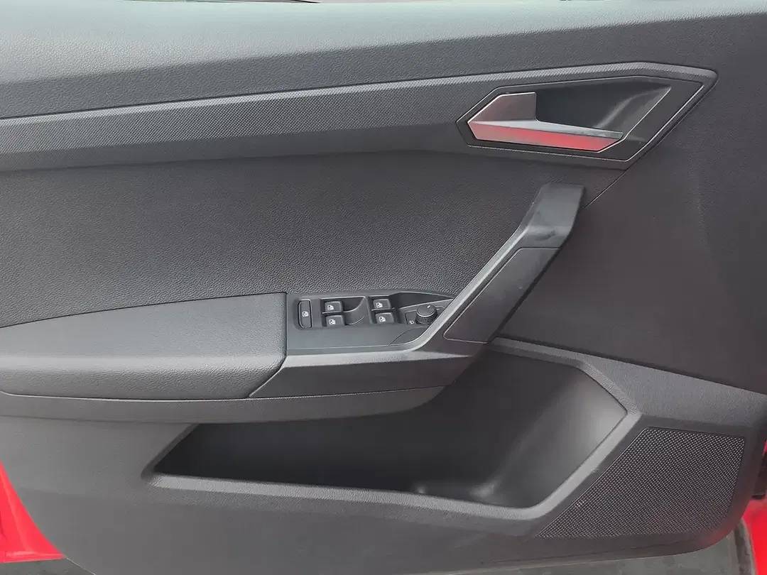 SEAT Arona 1.0 TSI DSG Style - Thumbnail 13