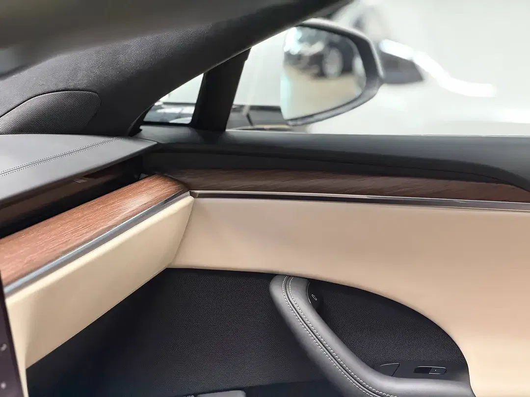 Tesla Model S Long Range Active - Thumbnail 11