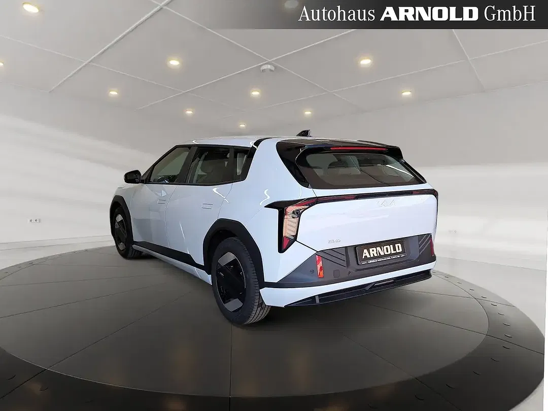 Kia EV4 Air - Thumbnail 3