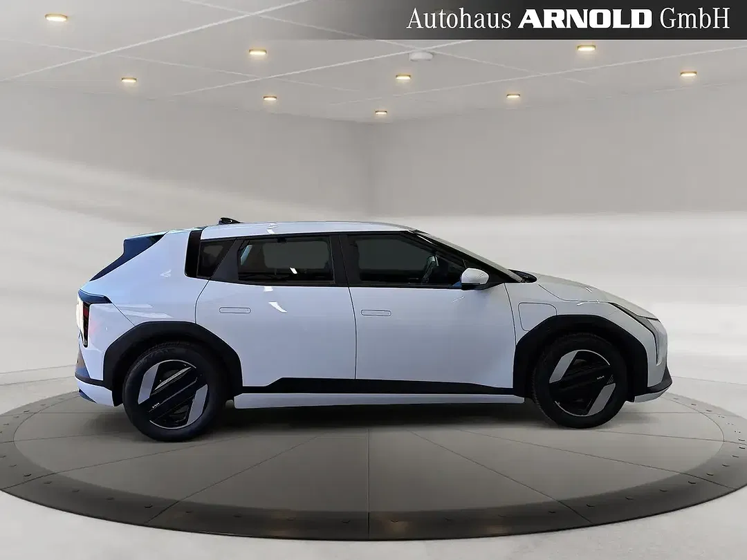 Kia EV4 Air - Thumbnail 5