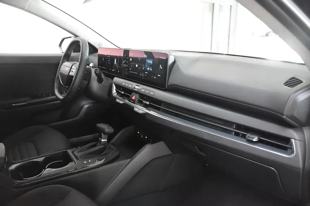 Kia K4 DCT Vision - Thumbnail 13