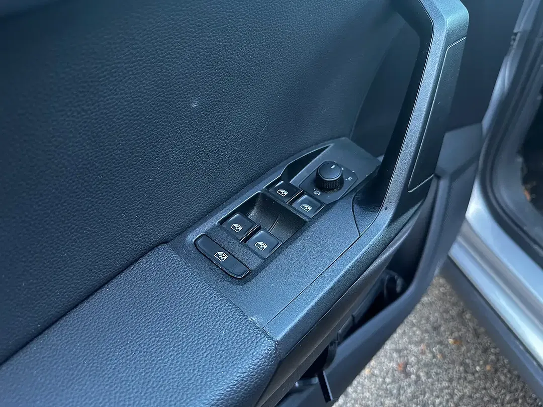 SEAT Arona 1.0 TSI - Thumbnail 10