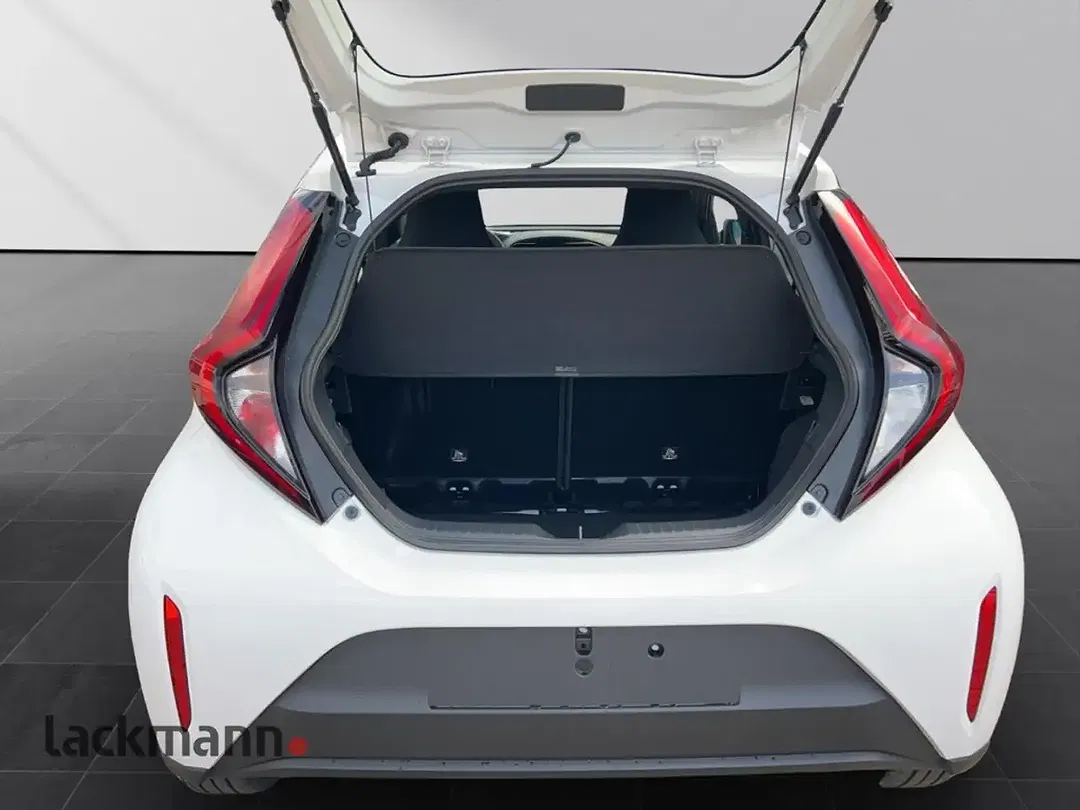 Toyota Aygo X VVT-i Business Edition - Thumbnail 13