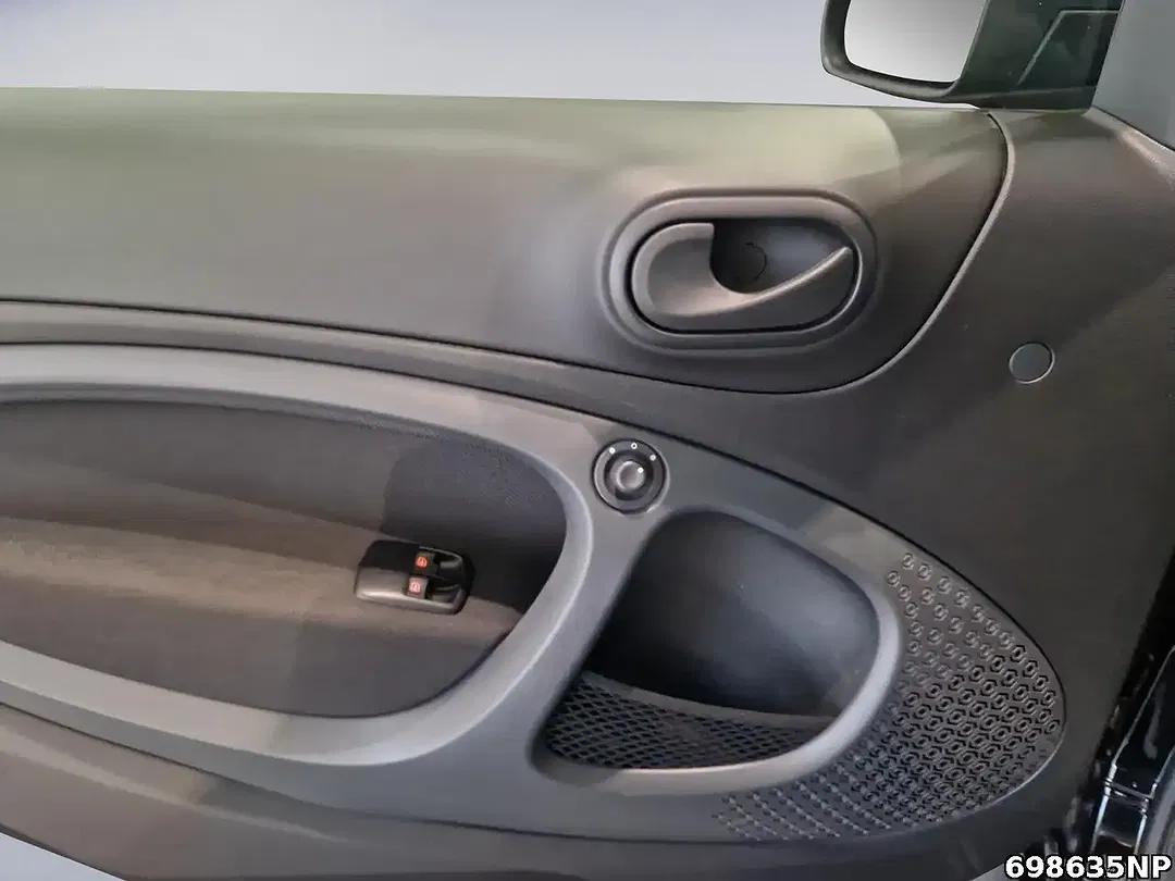 smart forTwo - Thumbnail 11