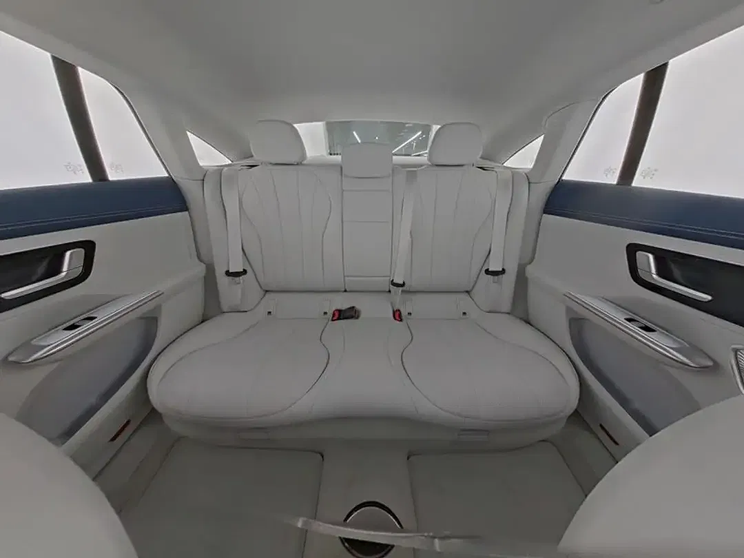 Mercedes-Benz EQE 300 Burmester - Thumbnail 8