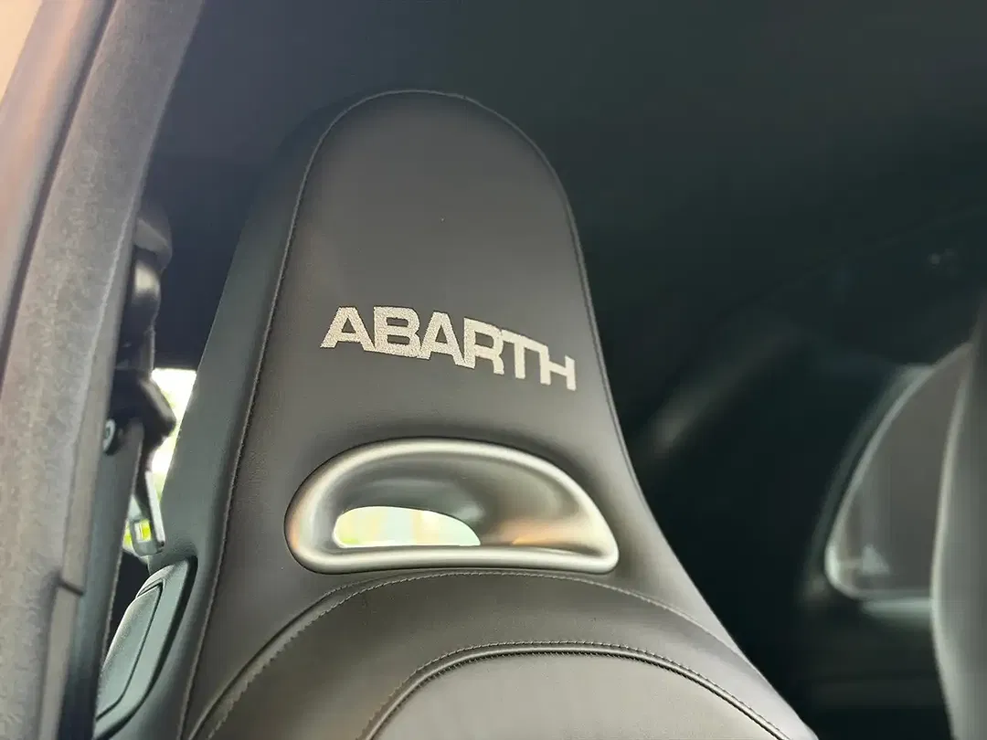 Abarth 695C Turismo - Thumbnail 10