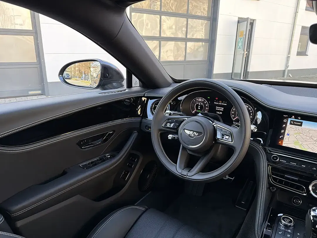 Bentley Flying Spur 4.0 V8 Hybrid - Thumbnail 13