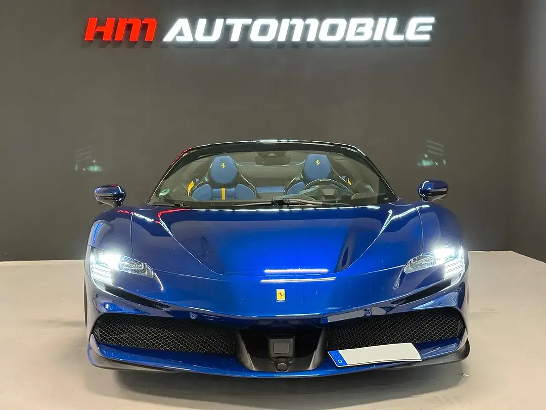 Ferrari SF90 Spider - Thumbnail 5