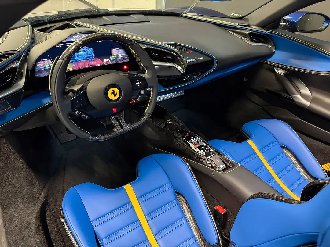 Ferrari SF90 Spider - Thumbnail 6