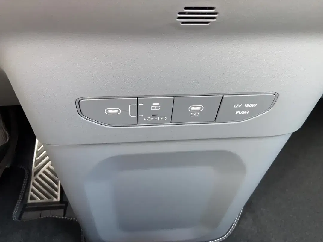 Kia EV9 99.8 kWh AWD GT-Line - Thumbnail 16
