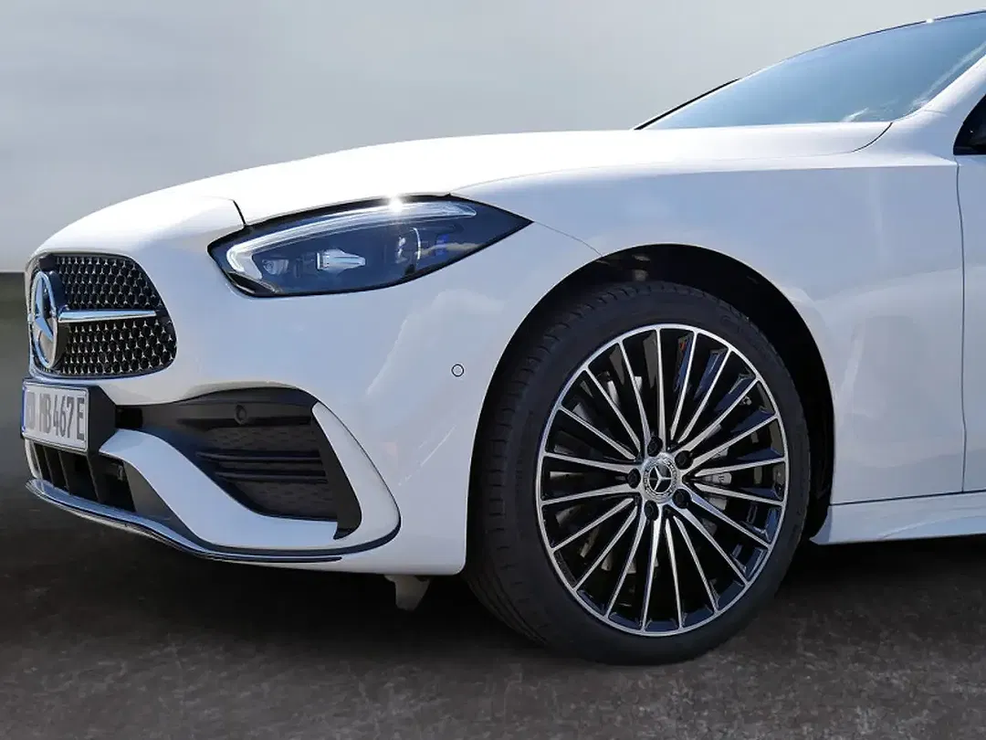 Mercedes-Benz C 300 EQ Hybrid AMG - Thumbnail 4