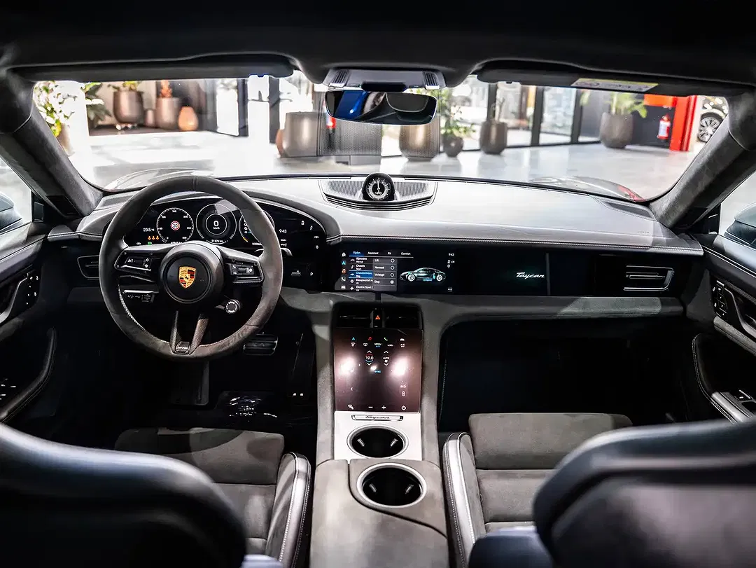 Porsche Taycan RS GTS - Thumbnail 13