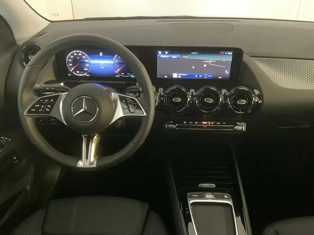Mercedes-Benz GLA 200 - Thumbnail 8