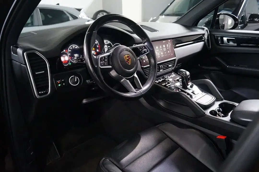 Porsche Cayenne 3.0 - Thumbnail 10